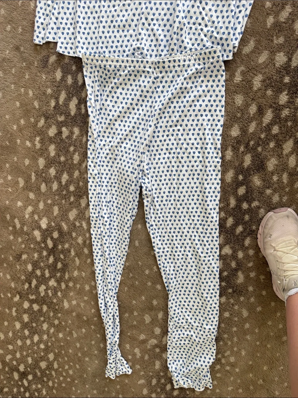 Roller Rabbit White Pajama Set with Blue Heart Print Henley - Picture 4 of 6